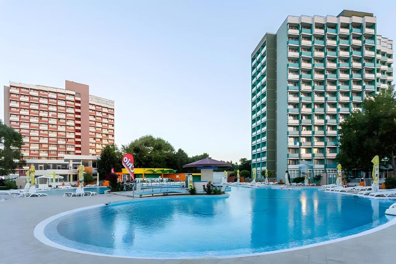 Hotel Aquapark Balada Saturn Mangalia Exterior photo