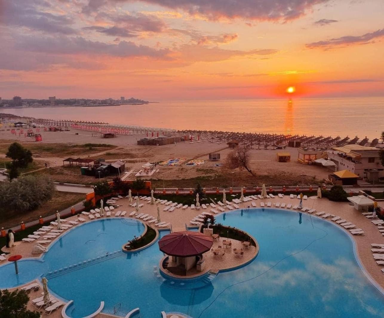 Hotel Aquapark Balada Saturn Mangalia Exterior photo